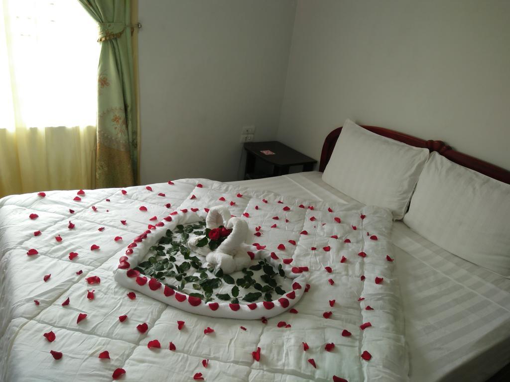 Valentine Hotel Hue Bagian luar foto