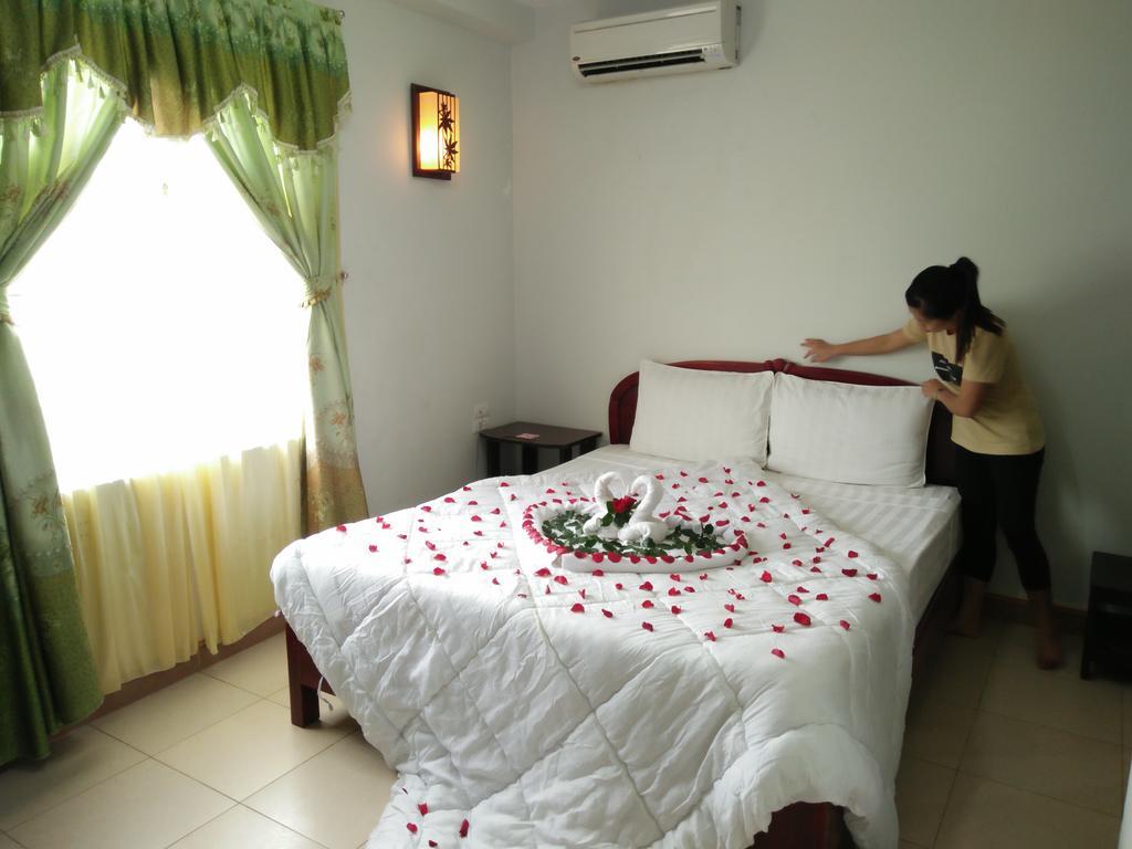 Valentine Hotel Hue Bagian luar foto