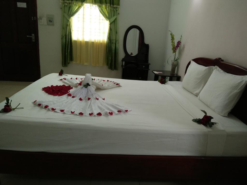Valentine Hotel Hue Bagian luar foto