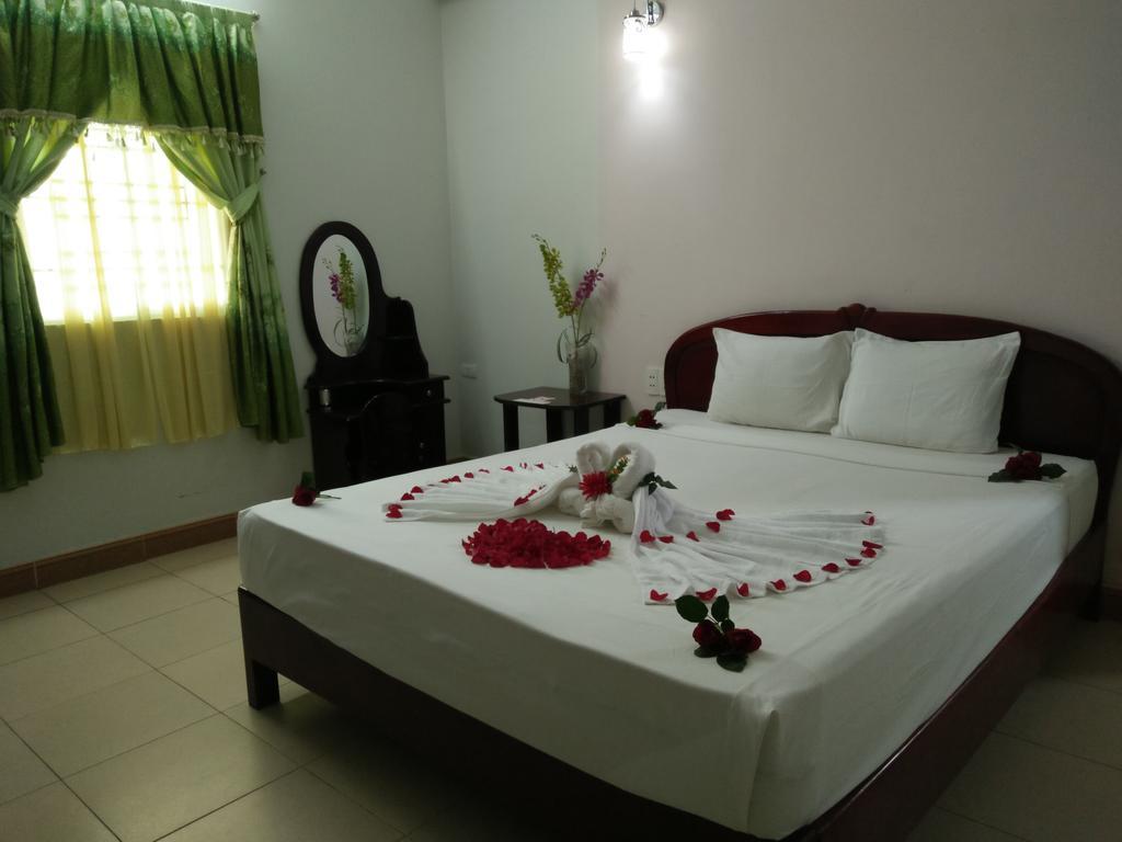 Valentine Hotel Hue Bagian luar foto
