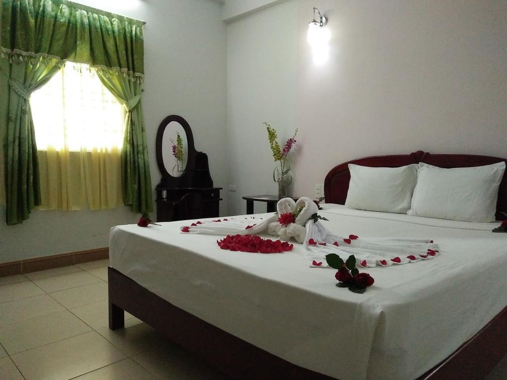 Valentine Hotel Hue Bagian luar foto
