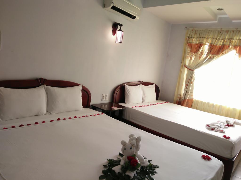 Valentine Hotel Hue Bagian luar foto