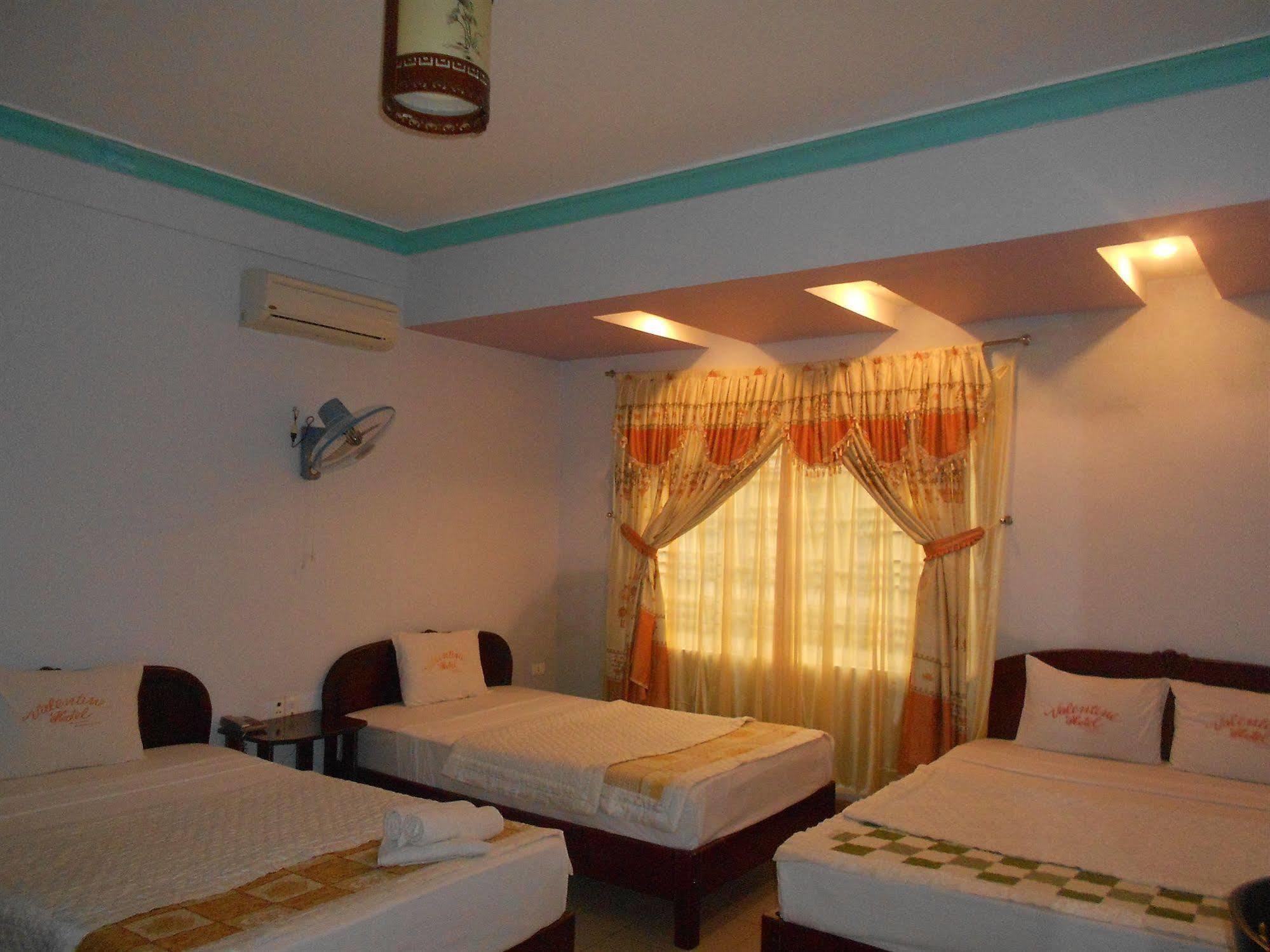 Valentine Hotel Hue Bagian luar foto