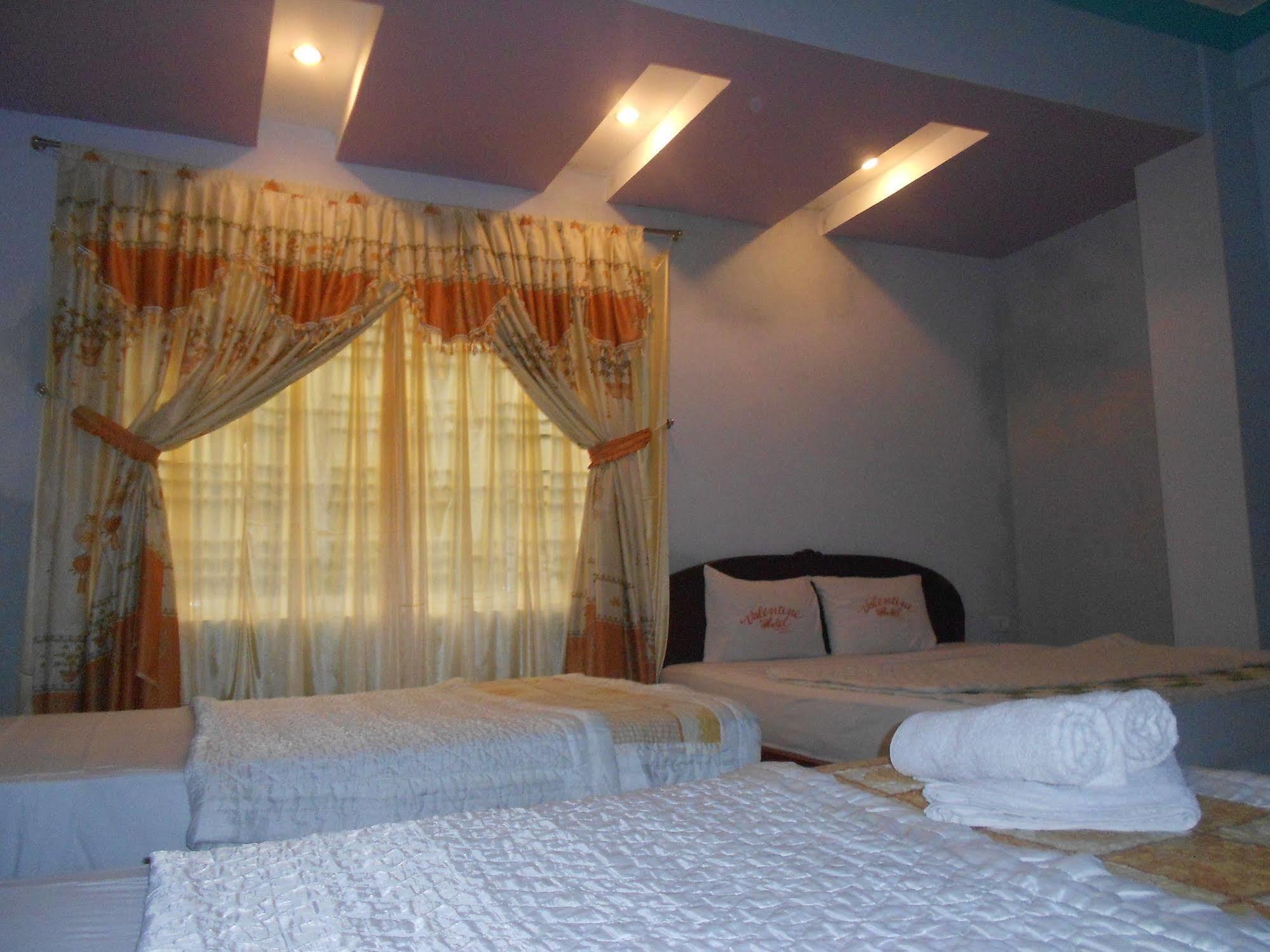 Valentine Hotel Hue Bagian luar foto