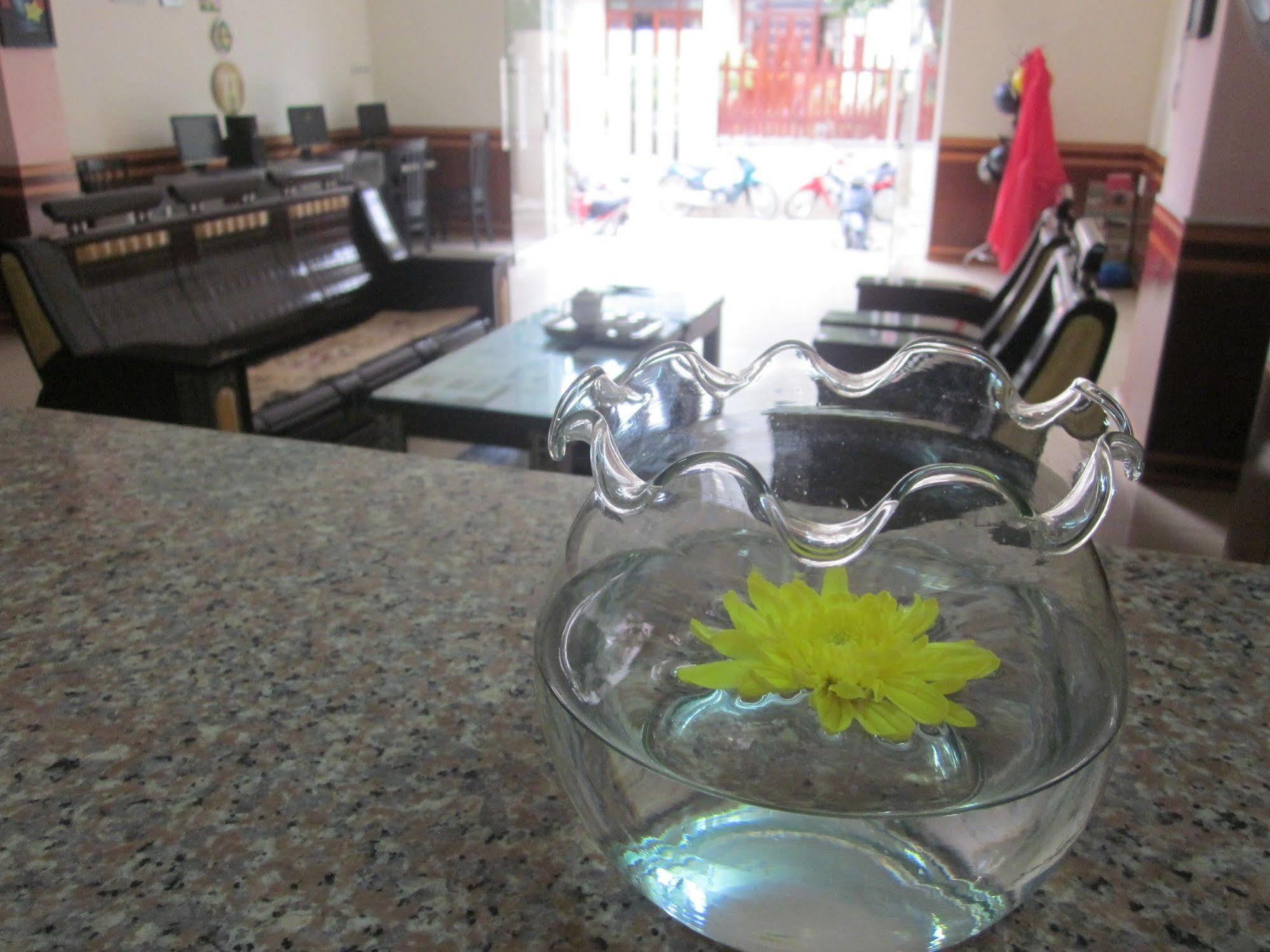 Valentine Hotel Hue Bagian luar foto